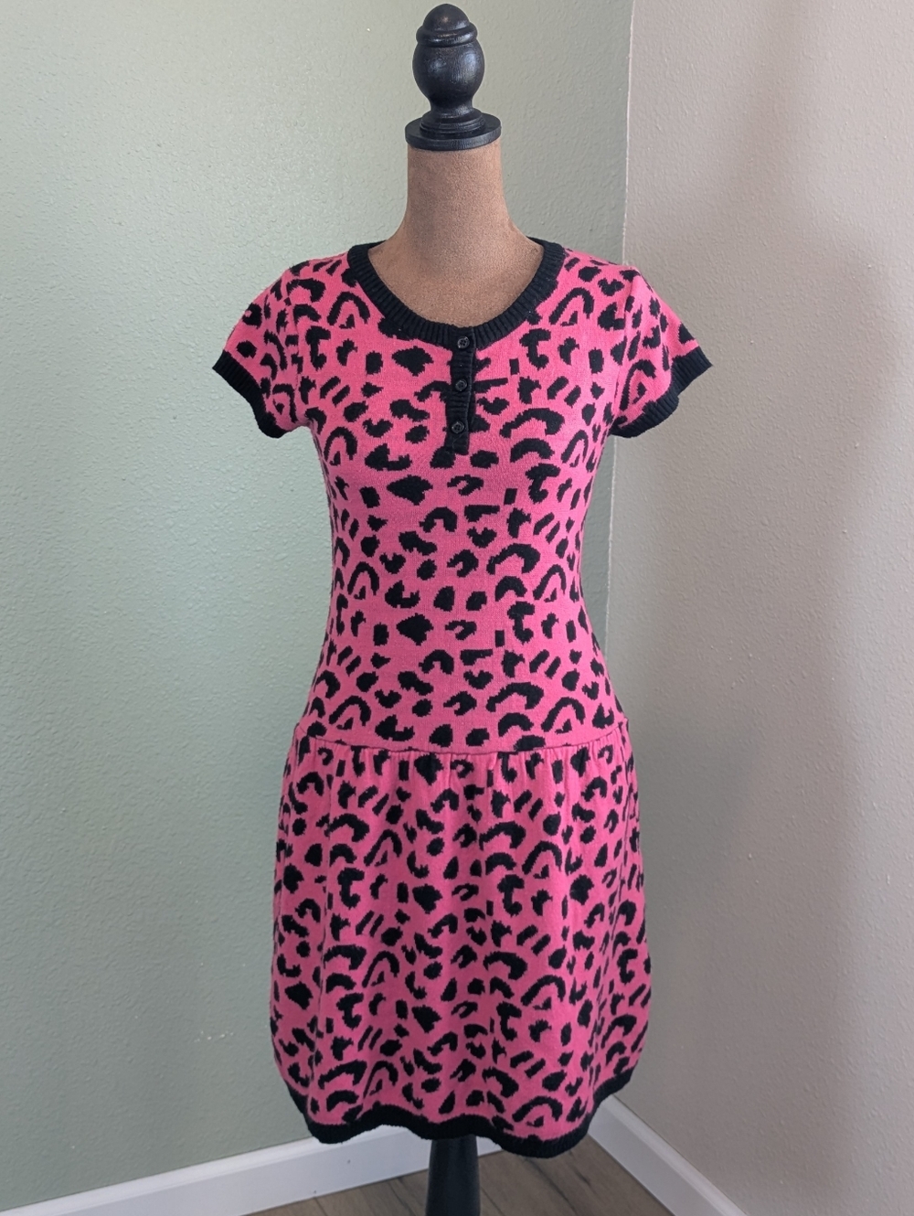 Y2K Faded Glory Pink and Black Leopard Knit Short-Sleeve Dress